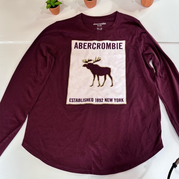 Kids Top - Red Abercrombie ๐ - Picture 2 of 7